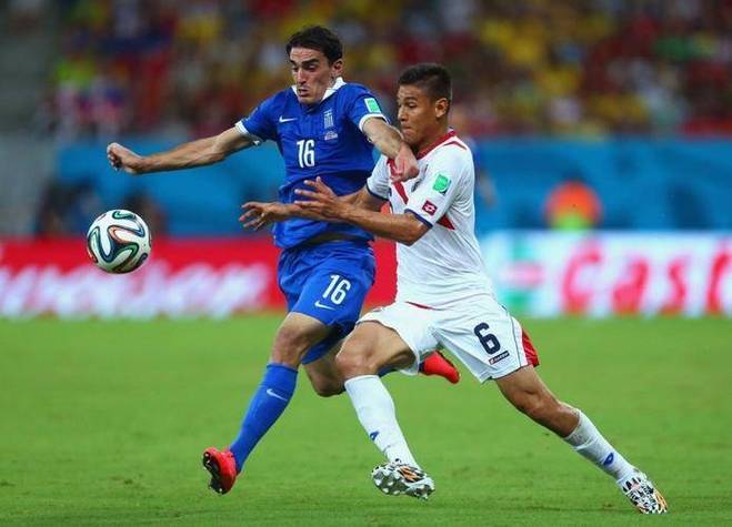 西班牙队主场击败希腊，毫无悬念获胜的简单介绍